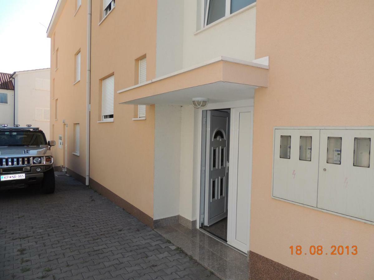 Apartments Naomi And Marsel Traù Esterno foto